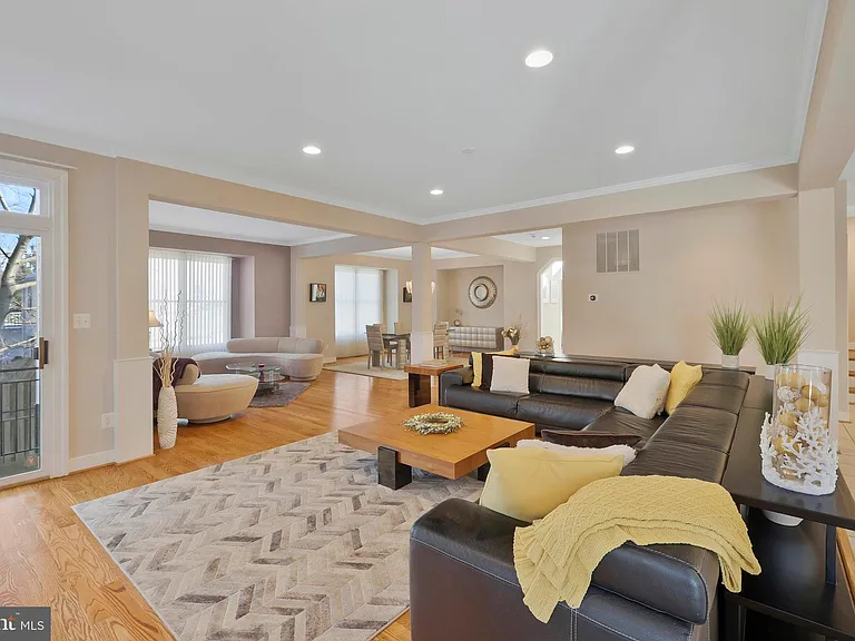 5922 Chesterbrook Rd — Photo 26