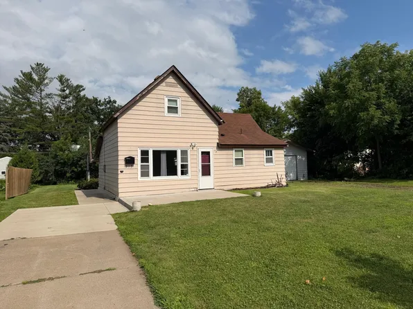 318 Grove St N, Mora, MN 55051