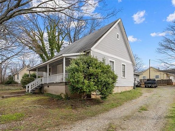 4th image of 909 Watkins St