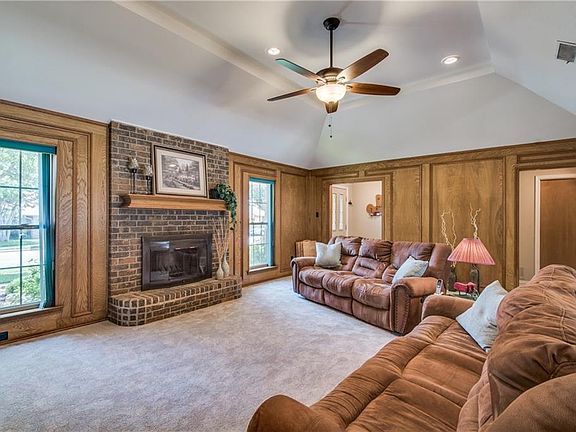 5th image of 3121 Teakwood Dr