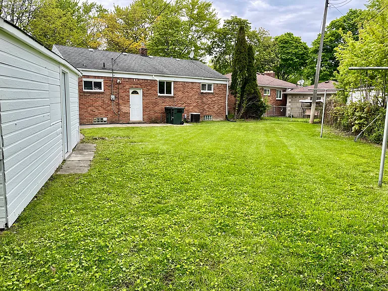 19892 Rose Ct — Photo 3