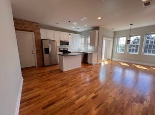 2709 N Washtenaw Ave APT 3N, Chicago, IL 60647