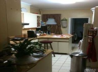 3414 103rd St, Corona, NY 11368