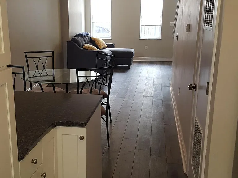 3415 Mount Vernon St — Photo 6
