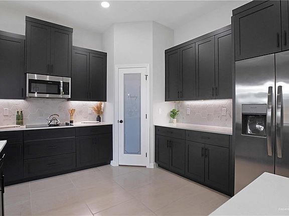 5th image of 609 Park Place Dr