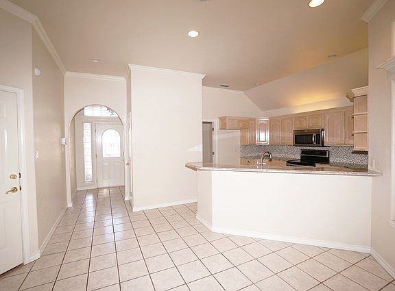 3rd image of 2228 Independence Dr