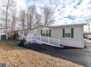 233 Laurel Run Dr, Quakertown, PA 18951