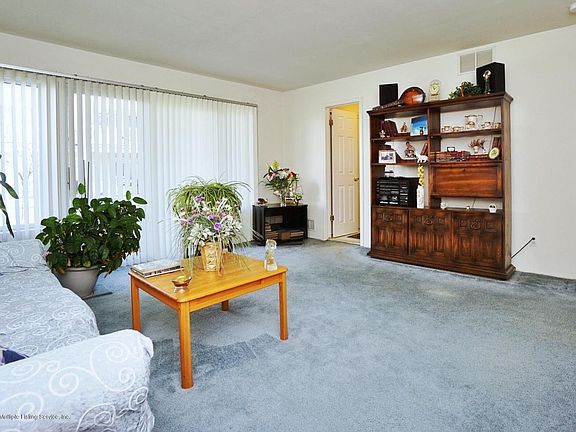 5th image of 97 Indale Ave