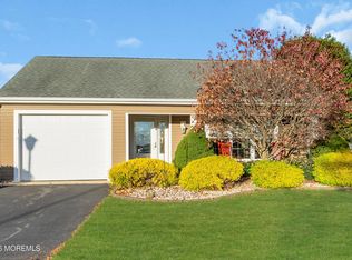 2 Weybridge Place, Manchester, NJ 08759