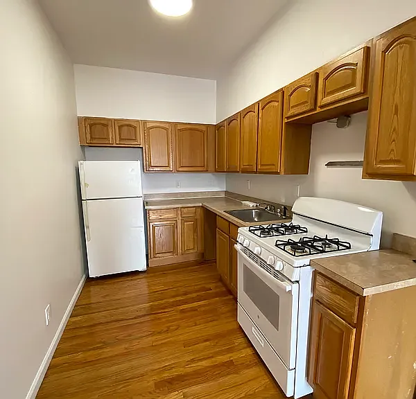 133 Wyckoff Ave #4R — Photo 1