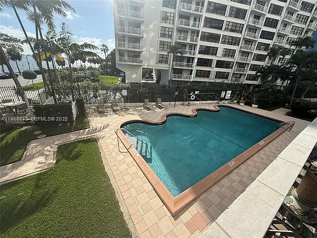 1430 Brickell Bay Dr #205 — Photo 2