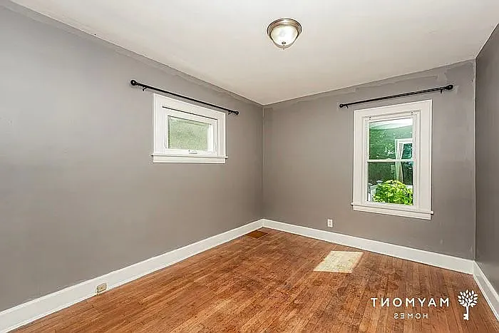 264 Joliet Ave #1 — Photo 5