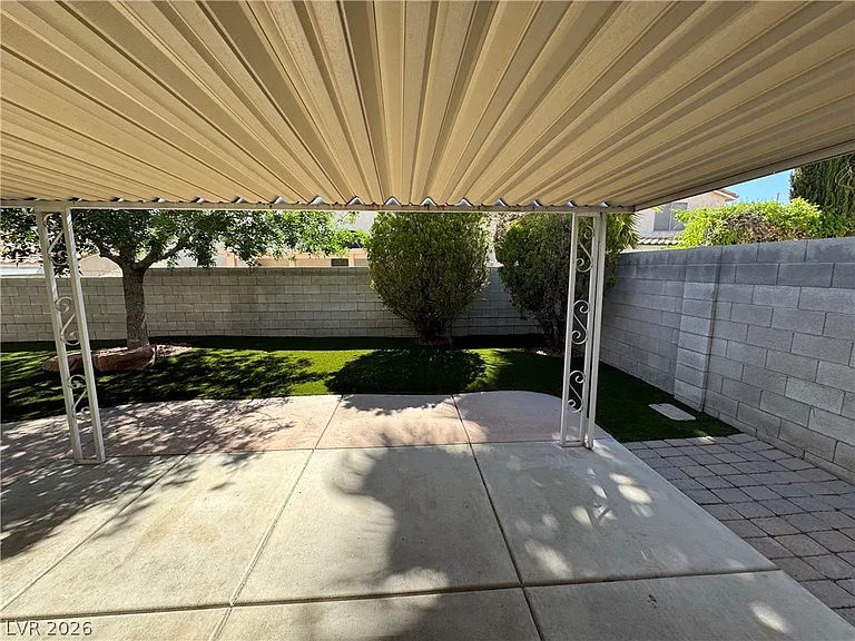 10034 Chinook Gale Ct — Photo 11
