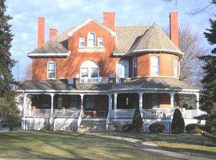 304 W 2nd St, Momence, IL 60954