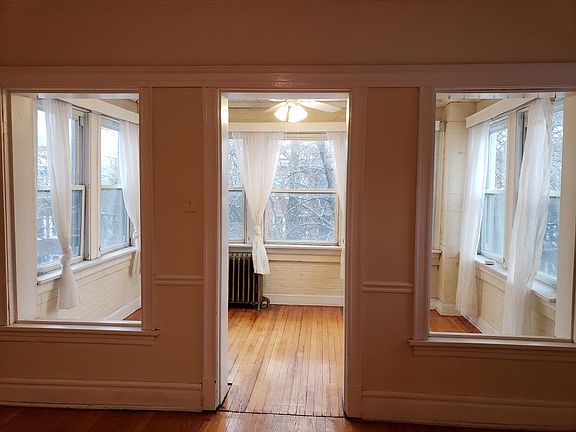 5th image of 1344 W Elmdale Ave #3