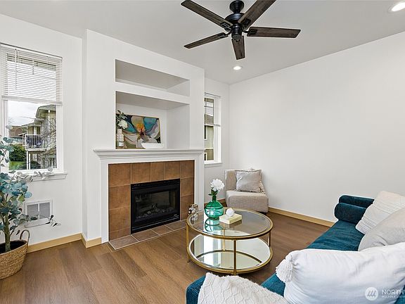 3rd image of 6129 Lindsay Drive SE #C8
