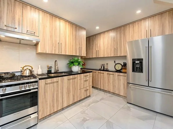 2665 Homecrest Ave APT 5R, Brooklyn, NY 11235