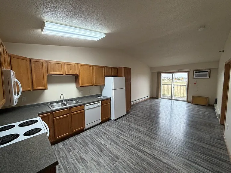 Urban Meadows Apartments — Photo 4