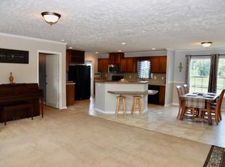 7470 S Leslie Ln, Lexington, IN 47138