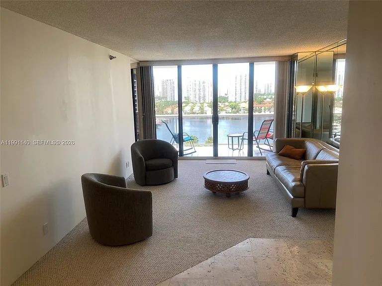 3640 Yacht Club Dr — Photo 3