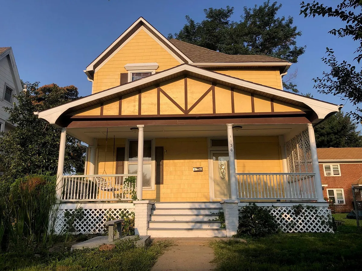 Building Photo - 1120 S 30th Ave