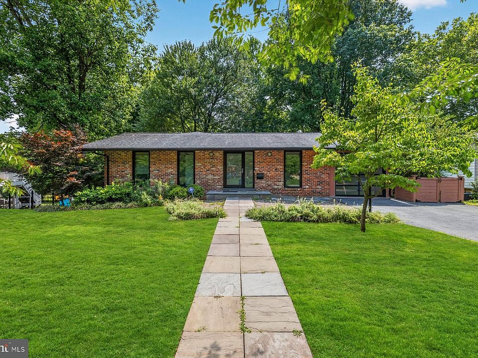 1st image of 11733 Devilwood Dr