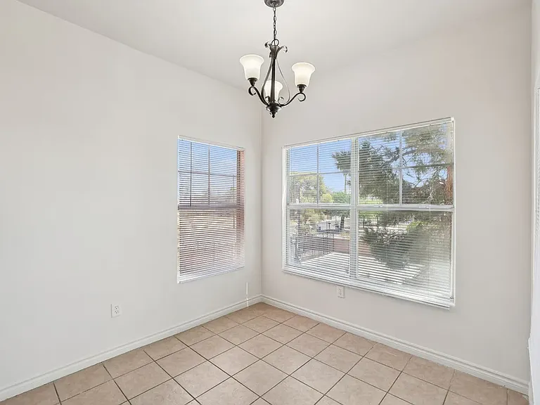 Sunrise Park Condominiums — Photo 42