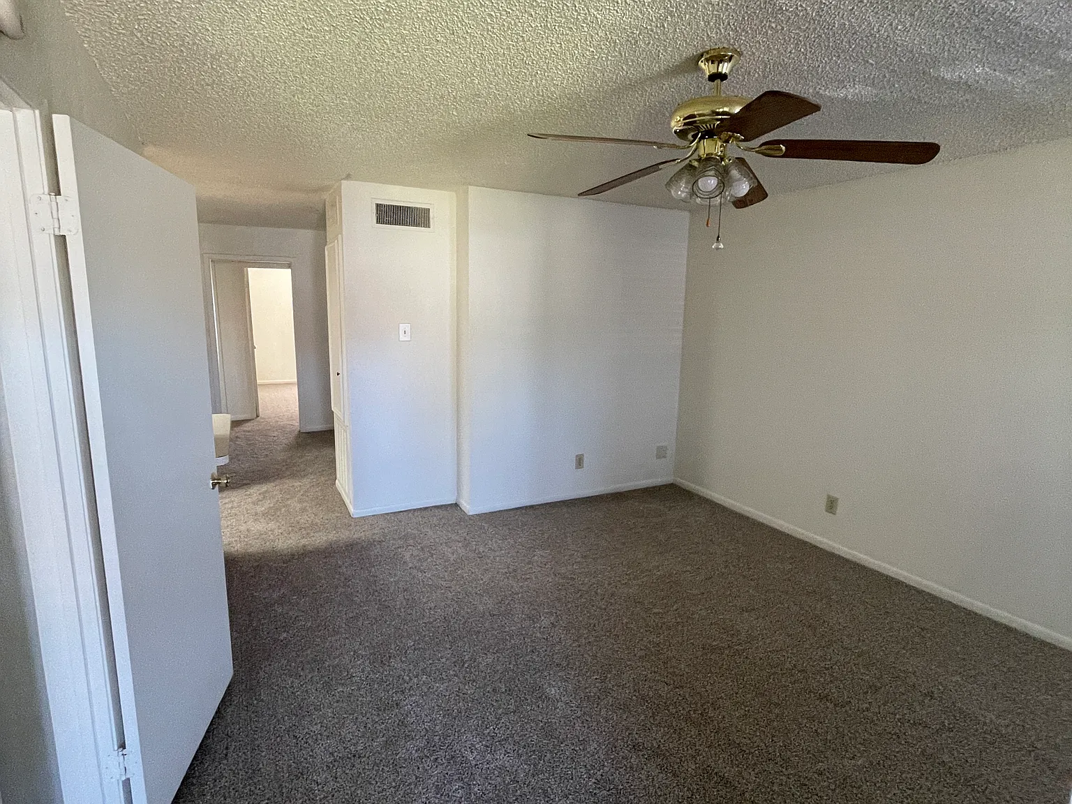 13139 Temple Cir — Photo 3