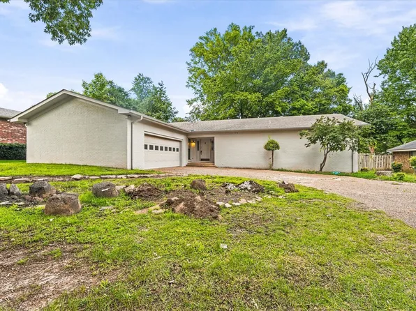 1610 Hillcrest Dr, Jonesboro, AR 72401