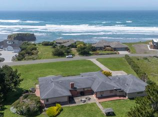 32853 Ocean Meadows Cir, Fort Bragg, CA 95437