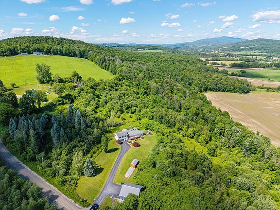 5th image of 544 Robitaille Road