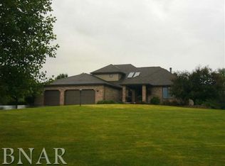 9094 N 2000 East Rd, Bloomington, IL 61705