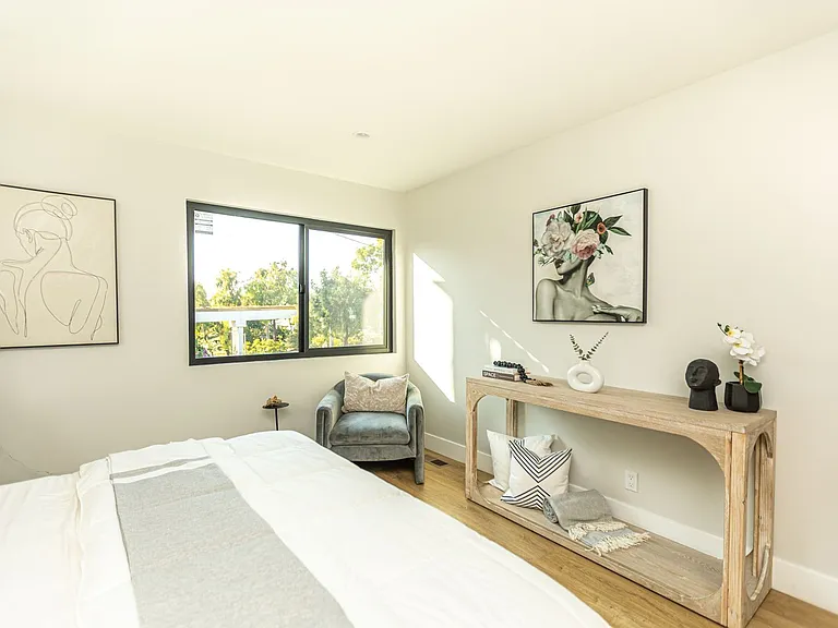 319 Heliotrope Ave — Photo 10