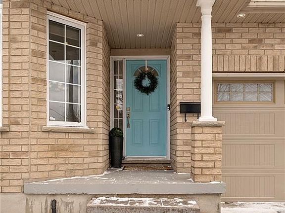 3rd image of 636 Fern Rd