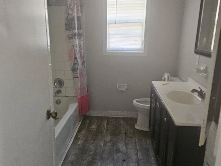 604 Buford Dr — Photo 3