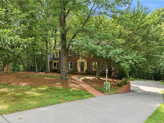 3rd image of 620 Timberview Dr
