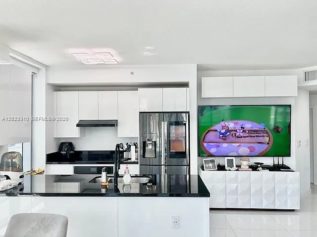 79 SW 12th St #1806 — Photo 5
