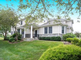 65 Dickinson Rd, Basking Ridge, NJ 07920