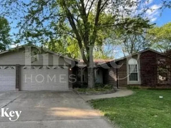 1351 Virginia Dr, Ballwin, MO 63011