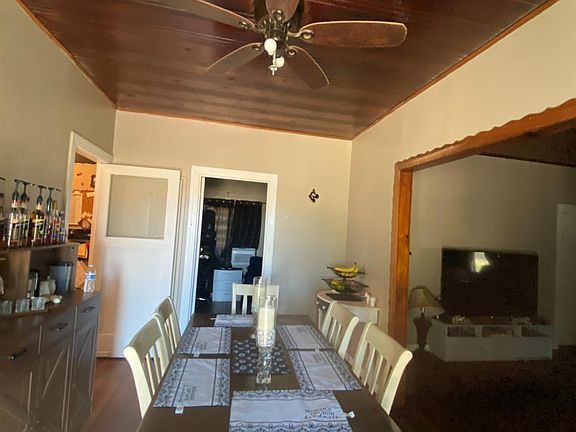 4th image of 3555 Steinberg Rd