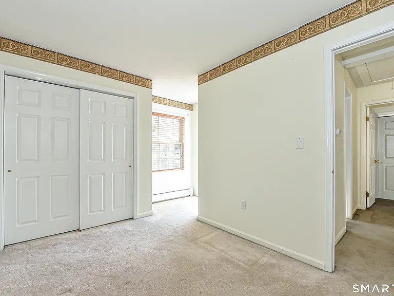 5 Moody Ave — Photo 21