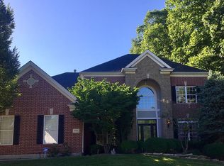 996 Kiefer Trails Dr, Ballwin, MO 63021