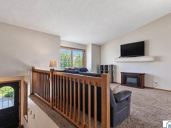 5th image of 613 W Nathan St