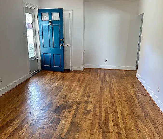 900 Byswick Ln — Photo 16