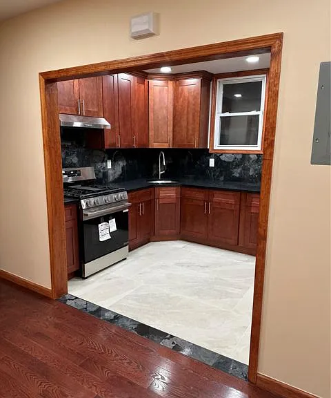 9015 Bayview Pl — Photo 7