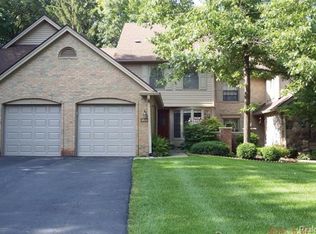 4576 Golf View Dr, Brighton, MI 48116