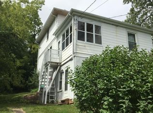 1306 E 11th St, Duluth, MN 55805