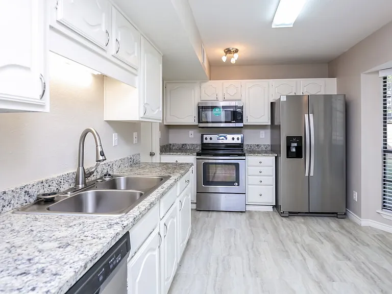 3725 Whitefern Dr — Photo 7
