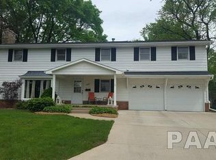 261 E Hazelwood St, Morton, IL
