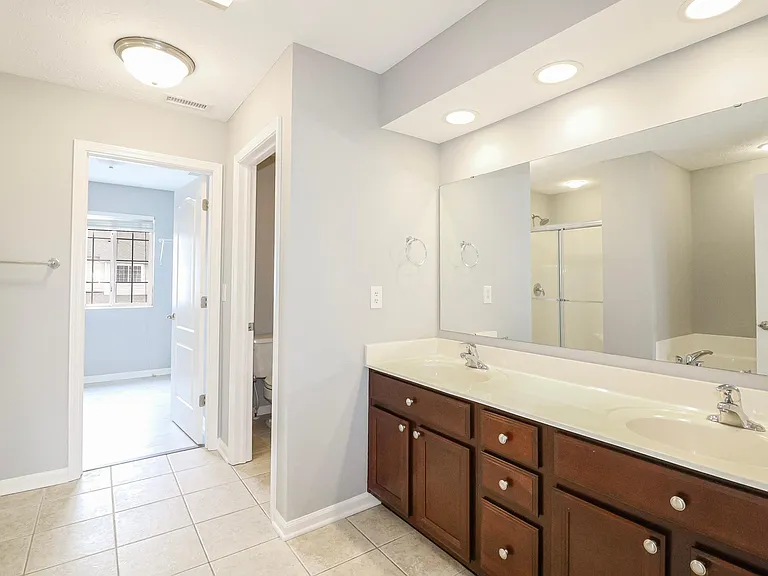 13539 Erlen Dr — Photo 23